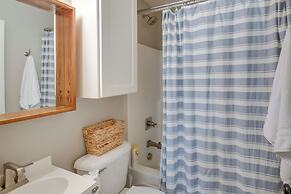 Peaceful Hot Springs Home: Deck w/ Water Views!