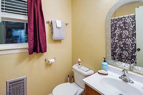 Pet-friendly Beech Mountain Condo: Walk to Slopes!