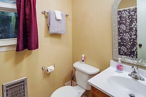 Pet-friendly Beech Mountain Condo: Walk to Slopes!