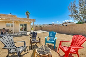 Yucca Valley Home w/ Fire Pit, Grill & Yard Games!