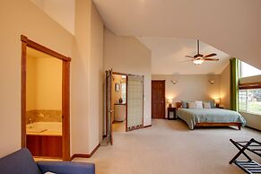 Downtown Coeur Dalene Home Rental: Walk to Beach!