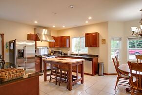 Downtown Coeur Dalene Home Rental: Walk to Beach!