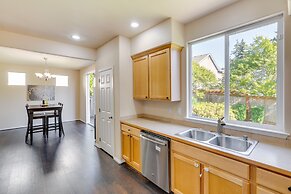 Bothell Retreat: Home Gym, Fireplace & More!