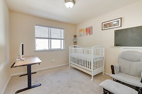 Bothell Retreat: Home Gym, Fireplace & More!