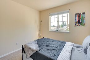 Bothell Retreat: Home Gym, Fireplace & More!