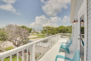 Sunny Key Largo Home w/ Golf Cart & Kayaks