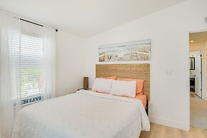 Sunny Key Largo Home w/ Golf Cart & Kayaks