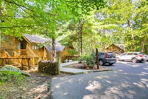 Wintergreen Resort Condo w/ Deck, 0.3 Mi to Slopes