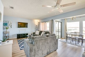Bright Destin Condo w/ Community Pool!