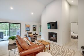 Brevard Retreat: Fireplace, Deck & Screened Porch!