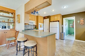 20 Mi to Austin: Texas Farmhouse on 10 Acres