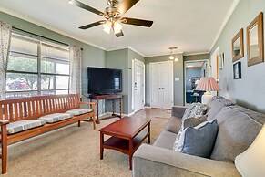 20 Mi to Austin: Texas Farmhouse on 10 Acres