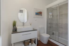 With Secret Garden and Pool - Villa Quebra Costas