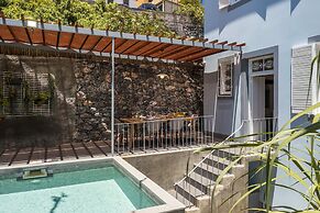 With Secret Garden and Pool - Villa Quebra Costas
