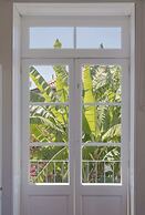 With Secret Garden and Pool - Villa Quebra Costas