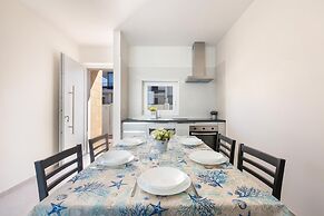 3399 Bina House by Barbarhouse