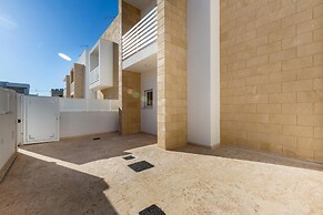 3399 Bina House by Barbarhouse