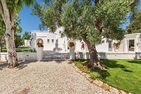 3589 Borgo Treffe by Perle di Puglia