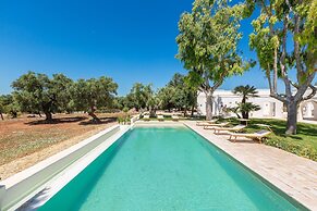 3589 Borgo Treffe by Perle di Puglia