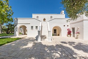 3589 Borgo Treffe by Perle di Puglia