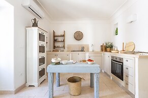 3589 Borgo Treffe by Perle di Puglia