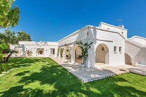 3589 Borgo Treffe by Perle di Puglia