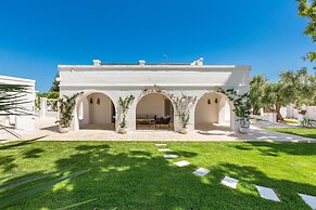 3589 Borgo Treffe by Perle di Puglia