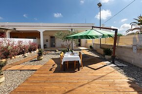 3412 Relax in Love by Barbarhouse