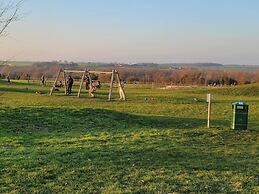 Impeccable 2-bed House in Milton Keynes