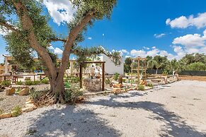 3619 Trulli Contecavallo by Perle di Puglia