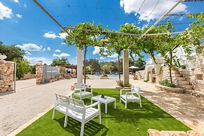 3619 Trulli Contecavallo by Perle di Puglia