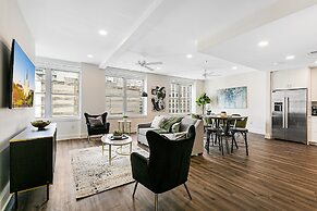 Spacious Luxury: 4BR Condo Moments from French Quarter