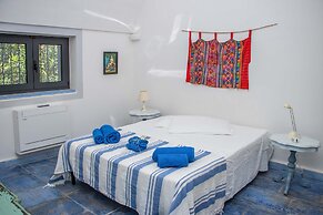 3598 Trullo Yoram by Perle di Puglia