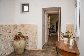 3598 Trullo Yoram by Perle di Puglia