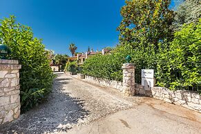 3602 Villa Asia by Barbarhouse