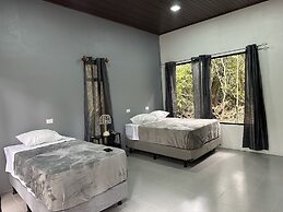 Cabañas Roca Verde Monteverde