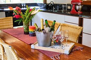 Praia de Itamambuca - Bali House