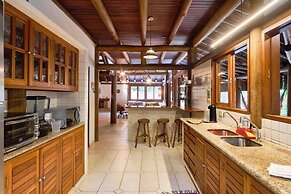 Praia de Itamambuca - Bali House