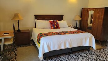 Espectacular casona con alberca y jardines