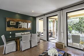 Angelic Centro 2BR with Pool