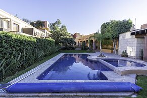 Angelic Centro 2BR with Pool