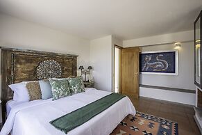 Angelic Centro 2BR with Pool