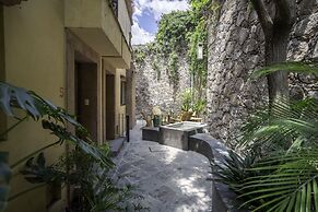 Angelic Centro 2BR with Pool