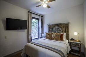 Angelic Centro 2BR with Pool