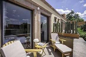 Angelic Centro 2BR with Pool