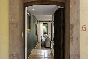 Angelic Centro 2BR with Pool