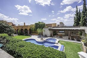 Angelic Centro 2BR with Pool