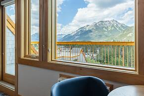 Hotel Canoe and Suites