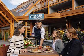 Hotel Canoe and Suites