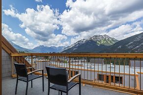 Hotel Canoe and Suites